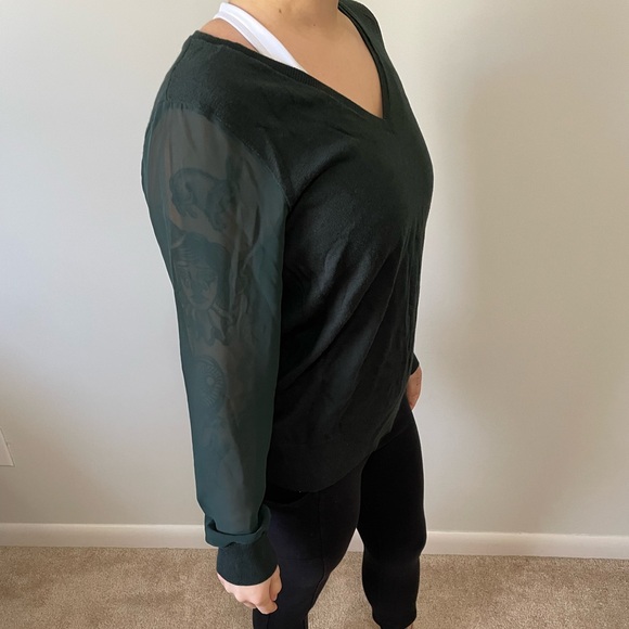 Ann Taylor V Neck Sweater with Sheer Sleeves Size M - Picture 4 of 8